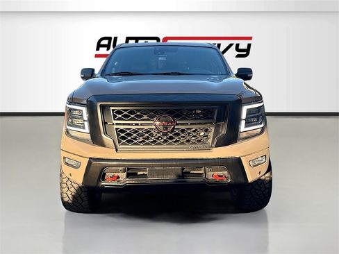 Used 2023 Nissan Titan PRO-4X w/ Pro-4x Convenience Package image 2