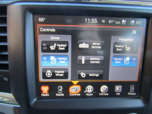 Used 2017 RAM 1500 Laramie image 32