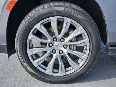 Used 2022 GMC Yukon Denali w/ Denali Ultimate Package image 10