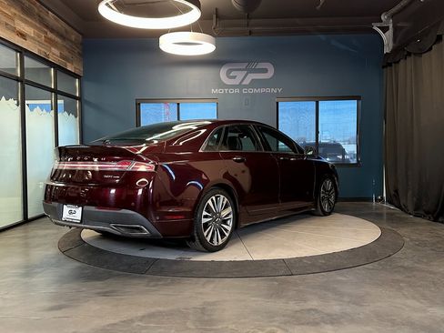 Used 2017 Lincoln MKZ Select w/ Technology Package image 3