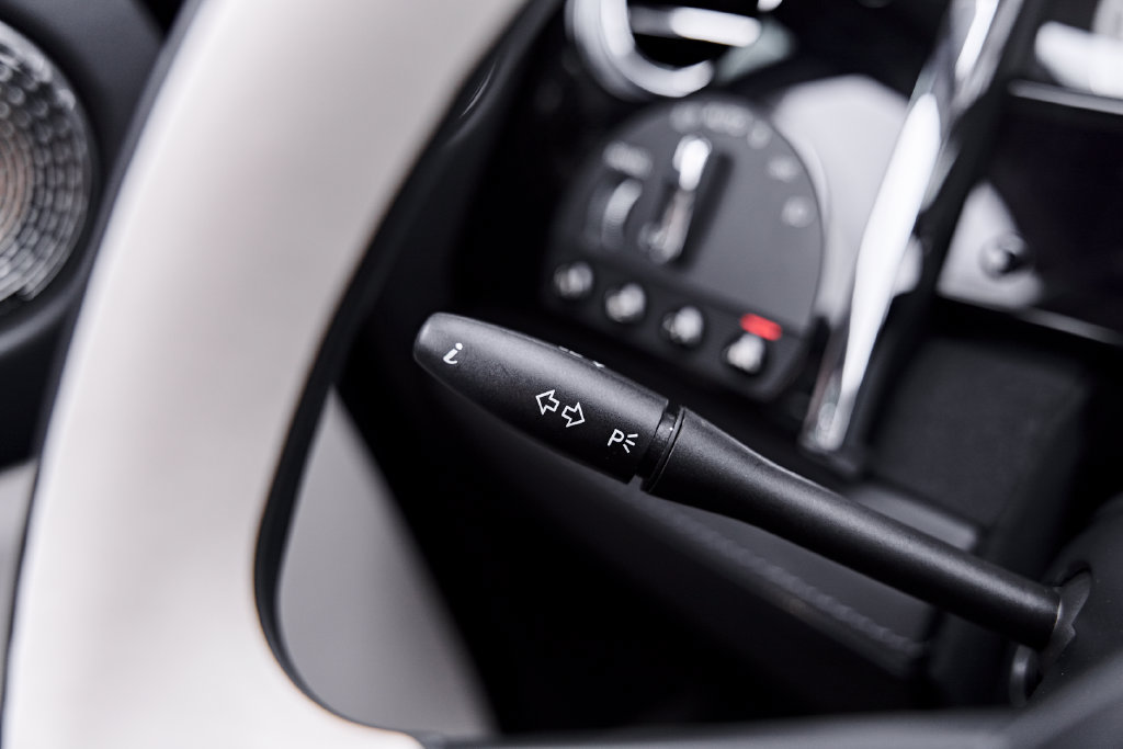 Used 2020 Rolls-Royce Wraith RWD image 61