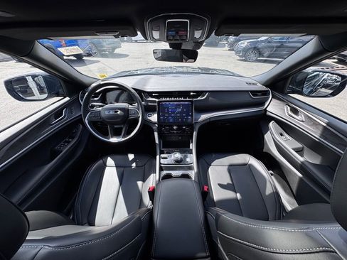 New 2025 Jeep Grand Cherokee L Limited w/ Black Appearance Package image 26