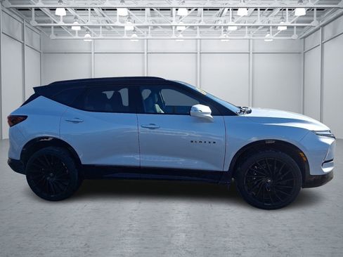 Used 2025 Chevrolet Blazer RS image 6