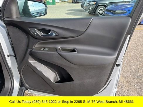 Used 2020 Chevrolet Equinox LT w/ Driver Convenience Package image 41