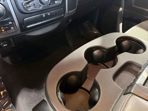 Used 2019 RAM 1500 Express w/ Wheel & Sound Group AWD/4WD image 30
