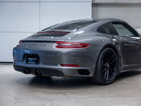 Used 2018 Porsche 911 Carrera GTS RWD image 26