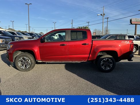 Used 2021 Chevrolet Colorado Z71 image 2