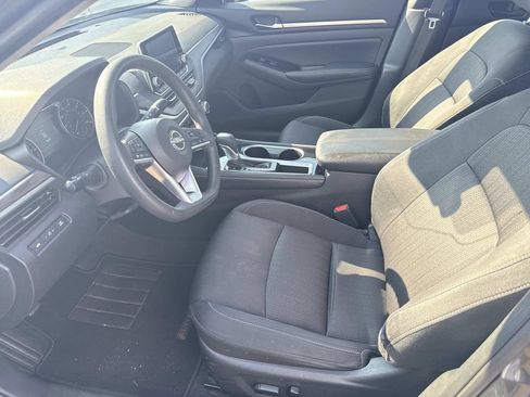 Used 2023 Nissan Altima 2.5 SV FWD image 10