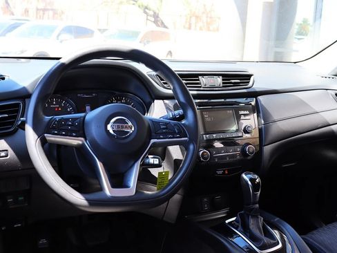 Used 2017 Nissan Rogue S AWD/4WD image 34