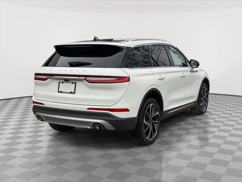 Used 2023 Lincoln Corsair Reserve w/ Equipment Group 201A image 7