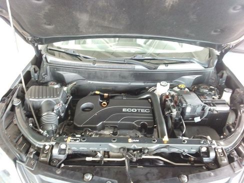 Used 2021 Chevrolet Equinox LS w/ LPO, Floor Liner Package image 24