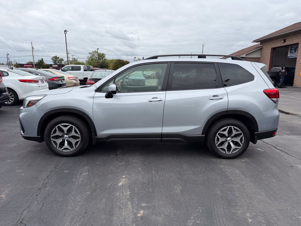 Used 2019 Subaru Forester Premium AWD/4WD image 8