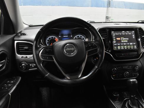 Used 2020 Jeep Cherokee Limited AWD/4WD image 6