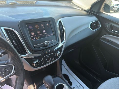 Used 2023 Chevrolet Equinox LS FWD image 15