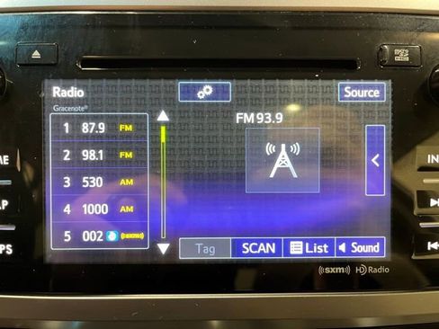 Used 2016 Subaru Outback 2.5i Limited image 34