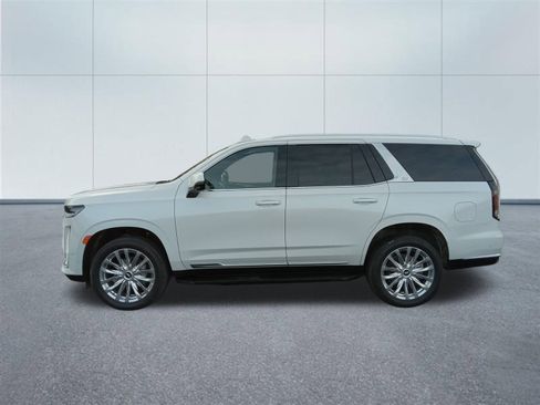 Certified 2024 Cadillac Escalade Premium Luxury image 2