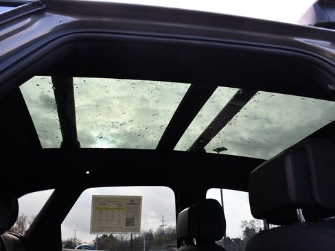 Used 2021 Audi SQ5 Prestige w/ Prestige Package image 17