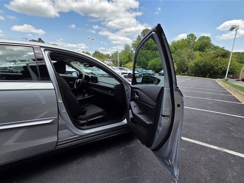 Used 2024 Honda Accord EX image 30