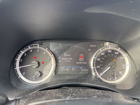 Used 2023 Toyota Highlander LE image 28