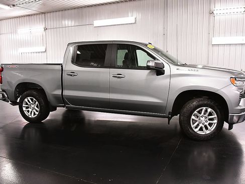 Used 2023 Chevrolet Silverado 1500 LT AWD/4WD image 8