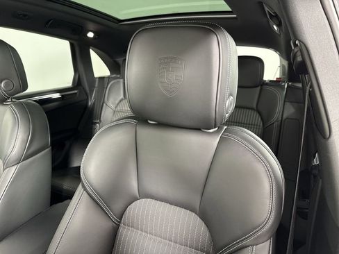 Certified 2026 Porsche Macan Turbo AWD/4WD image 41