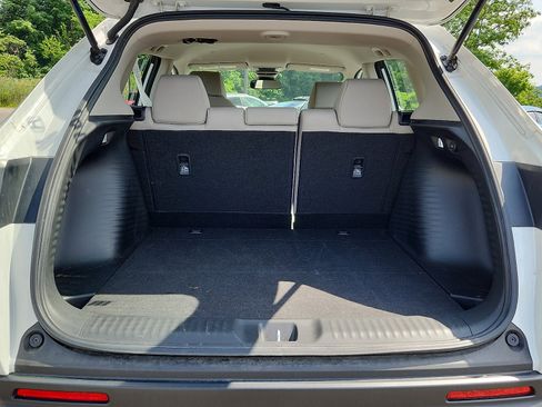 Certified 2025 Honda HR-V LX image 28