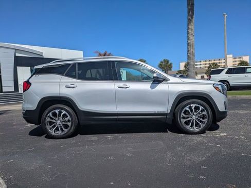 Used 2019 GMC Terrain SLT AWD/4WD image 3