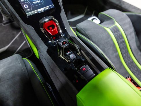 Used 2024 Lamborghini Huracan Tecnica image 48