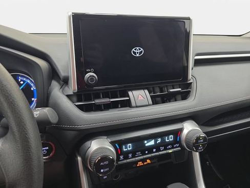 Certified 2025 Toyota RAV4 XLE AWD/4WD image 16
