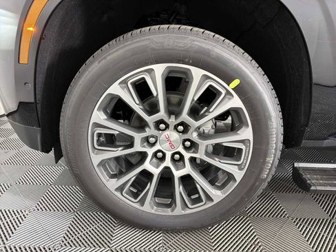 New 2026 GMC Yukon XL Denali w/ Sun & Power Step Package image 9