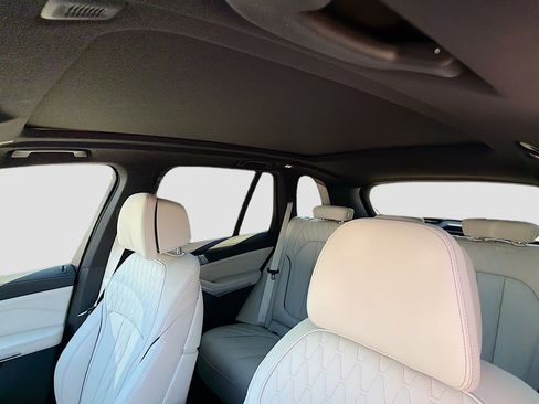New 2026 BMW X5 sDrive40i w/ M Sport Package image 27