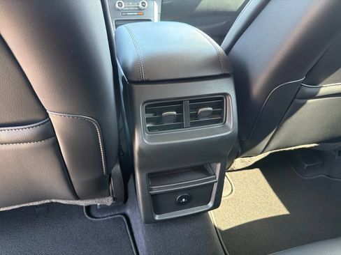 Used 2024 Ford Edge SEL AWD/4WD image 19