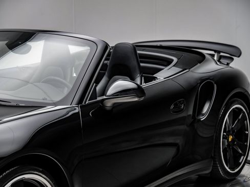 Used 2015 Porsche 911 Turbo image 35