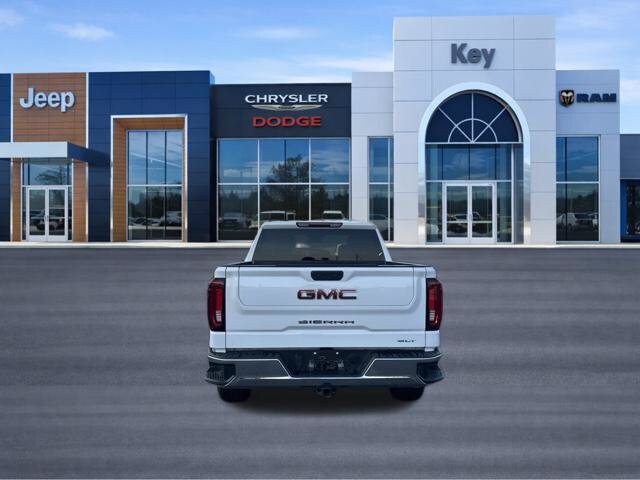 Used 2025 GMC Sierra 1500 SLT AWD/4WD image 4