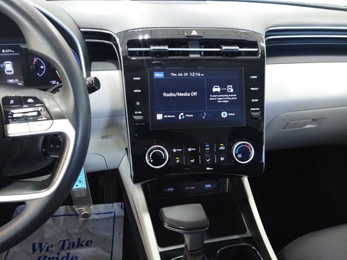 Certified 2024 Hyundai Tucson SE AWD/4WD image 18
