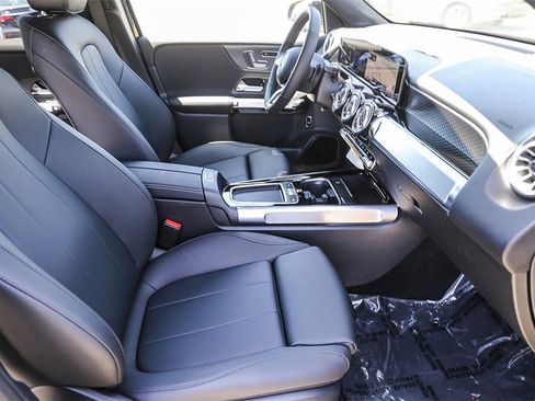 New 2024 Mercedes-Benz EQB 300 4MATIC image 19