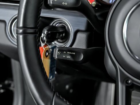 Used 2019 Porsche 911 GT3 RWD image 22