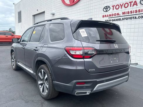 Used 2023 Honda Pilot Elite image 5