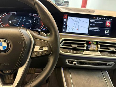 Used 2022 BMW X5 xDrive40i w/ Premium Package image 13