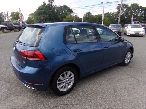 Used 2018 Volkswagen Golf S image 5
