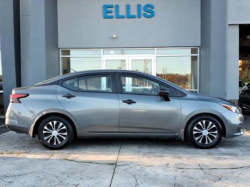 Used 2020 Nissan Versa S image 2
