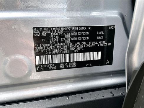 Certified 2025 Toyota RAV4 LE image 30