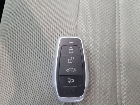 Used 2020 Ford Fusion S image 32