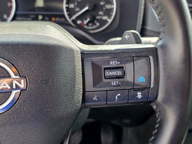 Used 2025 Nissan Rogue SV AWD/4WD image 29