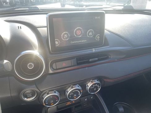 Used 2020 FIAT 124 Spider Abarth w/ Convenience Group RWD image 29