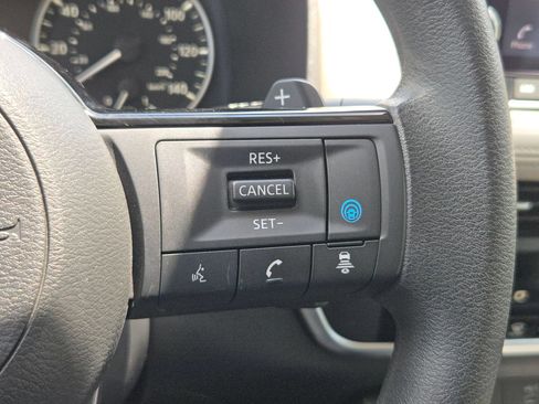Used 2023 Nissan Rogue SV FWD image 20