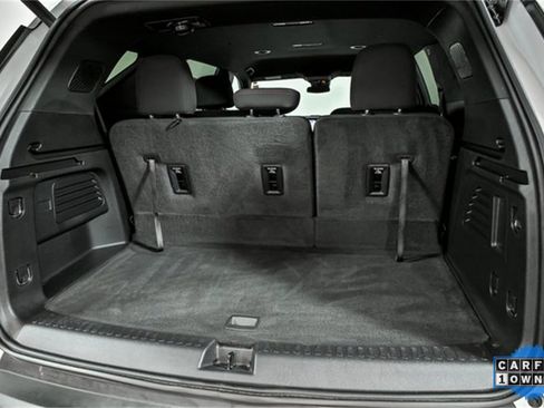 Used 2024 Chevrolet Traverse Z71 image 6