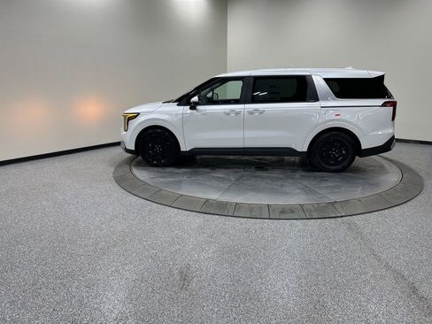 New 2026 Kia Carnival image 8