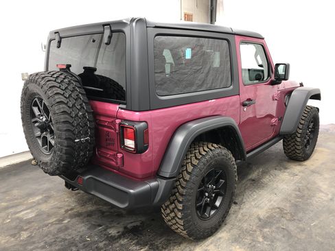 Certified 2024 Jeep Wrangler Willys image 5