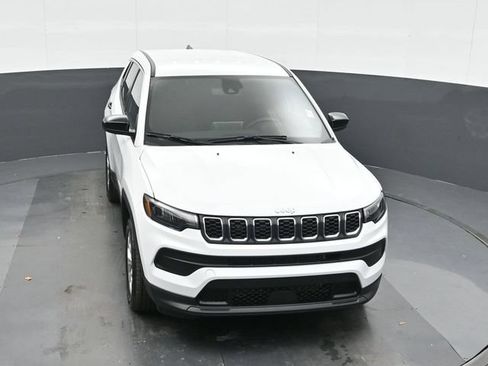 Used 2025 Jeep Compass Sport AWD/4WD image 33